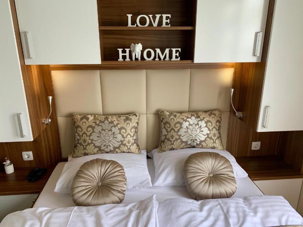 Floating Sea House Aurora Villa Порторож Екстериор снимка
