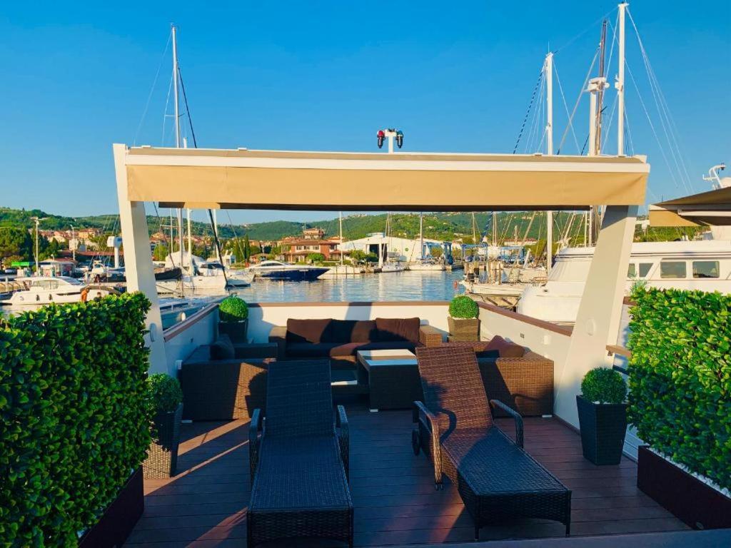 Floating Sea House Aurora Villa Порторож Екстериор снимка