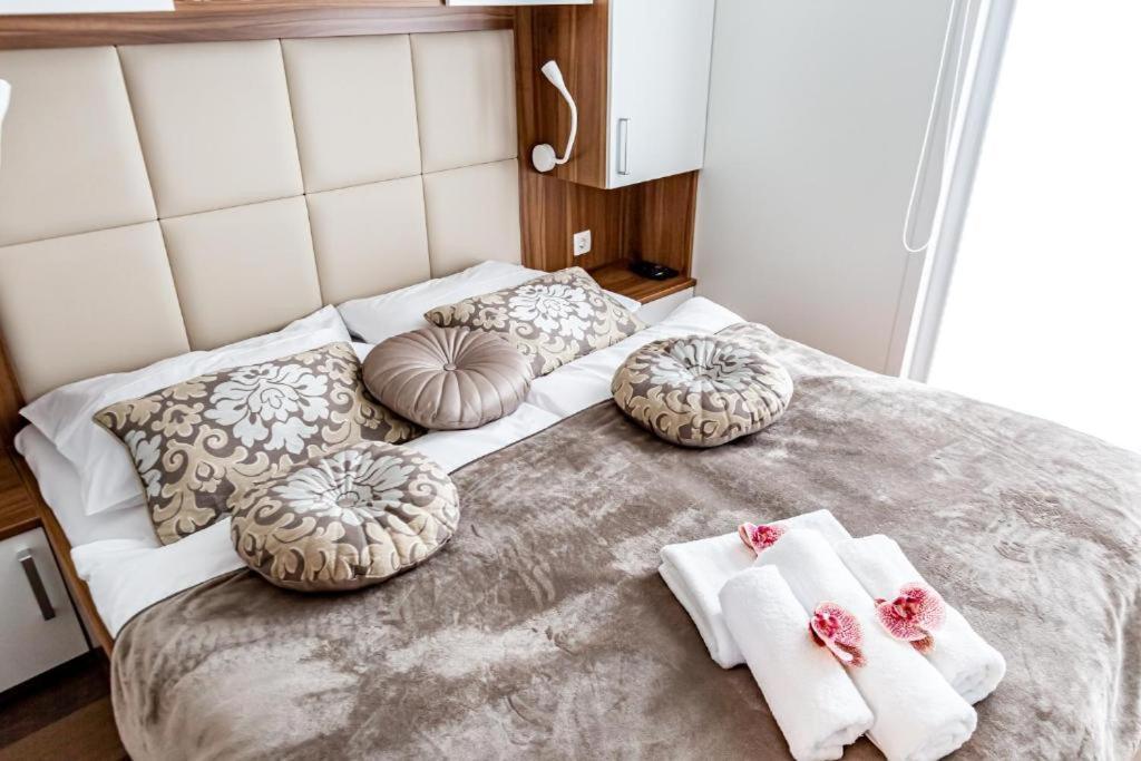 Floating Sea House Aurora Villa Порторож Екстериор снимка